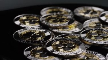 Bitcoins dijital cryptocurrency dönen çekim