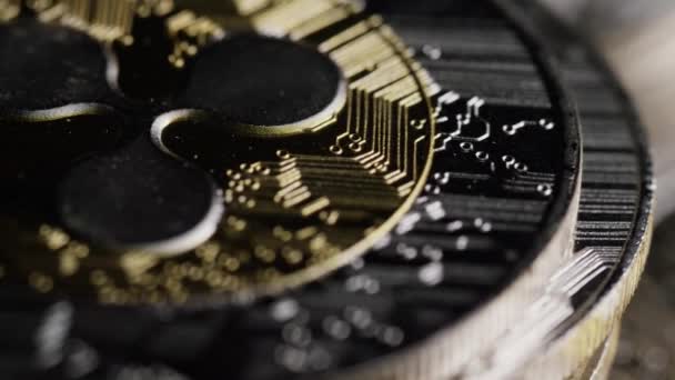 Tiro giratorio de Bitcoins criptomoneda digital — Vídeos de Stock