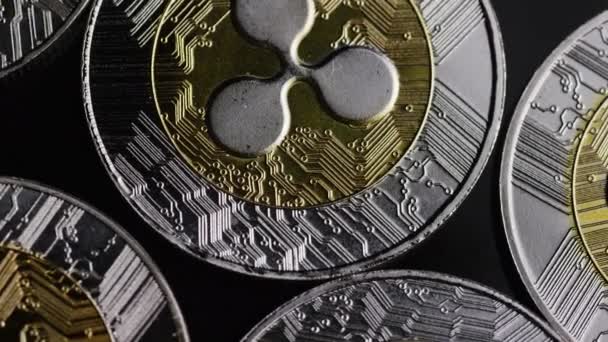 Tiro giratorio de Bitcoins criptomoneda digital — Vídeos de Stock