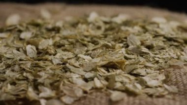 Arpa ve diğer bira pişirme maddeleri dönen çekim