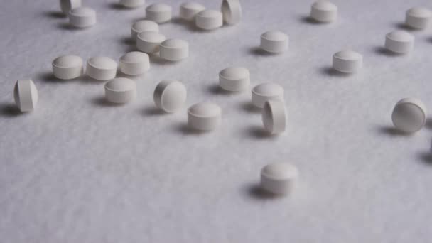 Roterande stockmaterial skott av vitaminer och piller — Stockvideo