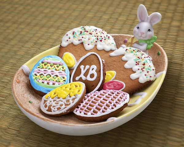 Easter cakes on a plate — Stock Photo, Image