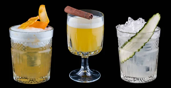 Cocktail originali su sfondo scuro . — Foto Stock