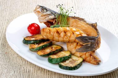 Kızarmış kabaklı Asyalı çıtır ekmek.