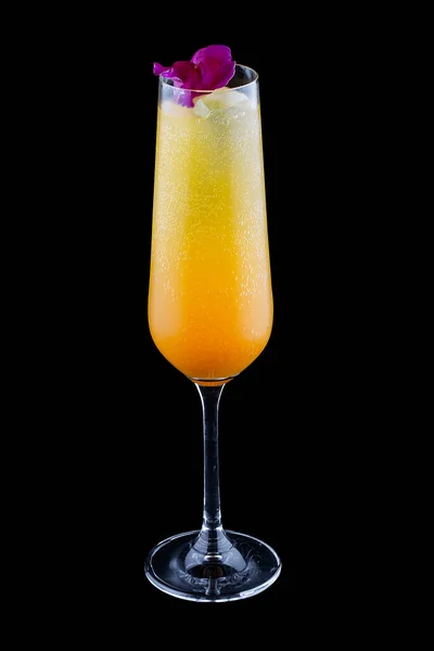 Изысканный Холодный Коктейль Шампанским Апельсиновым Соком Тёмном Фоне — стоковое фото