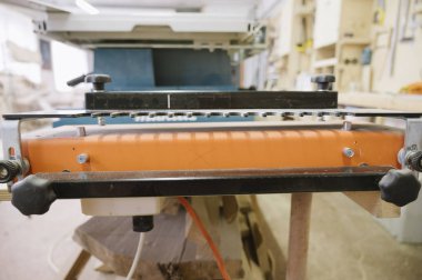 Son bağlantılar için tenoning cihazı (Tenon)