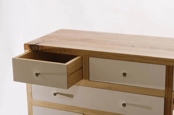 Handgemachter Holztisch Mit Schubladen Auf Weißem Hintergrund — Stockfoto