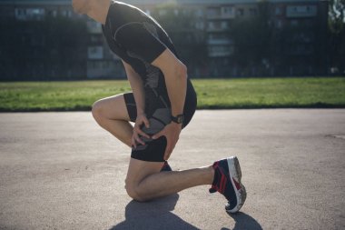 stadyumda koşarken bacağında ağrı. Koşarken bacağın travması