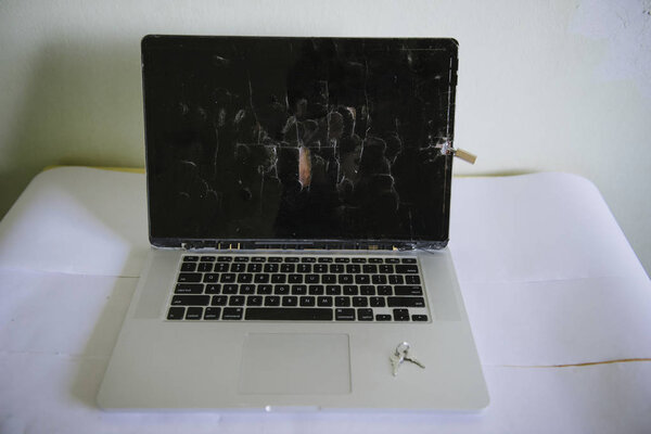 Замок на ноутбуке. Защита персональных данных на компьютере
