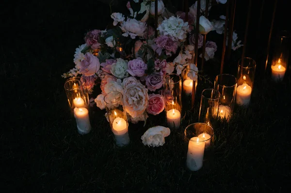 Candles in glass cups at the wedding — Zdjęcie stockowe