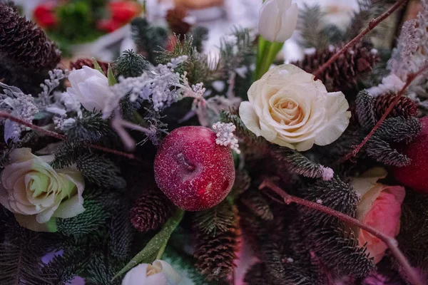 Dekoration des Festsaals am Hochzeitstag — Stockfoto