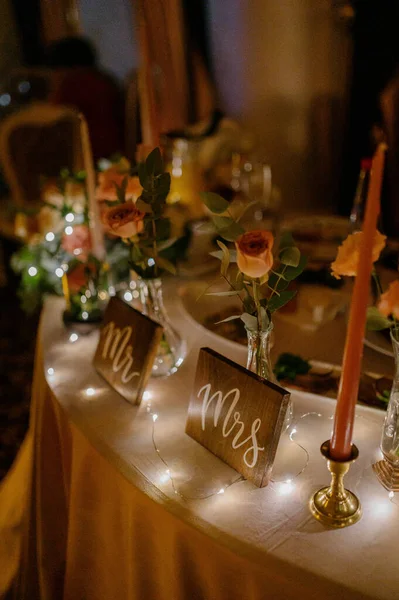 Decoración Mesa Boda Con Flores Decoración Sala Banquetes Día Boda — Foto de Stock