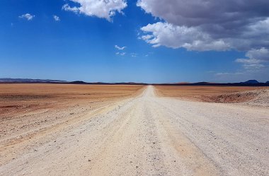 Namibya inanılmaz yol