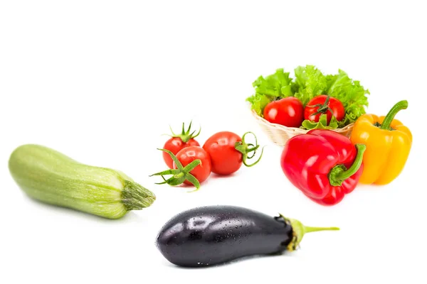 Reifes Frisches Bio Gemüse Tautropfen Isoliert Auf Weißem Hintergrund Tomaten — Stockfoto