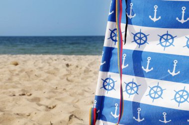 Kumlu deniz plaj ve deniz dalgaları