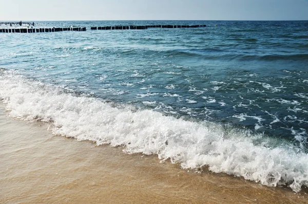 Spiaggia Sabbiosa Onde Marine — Foto Stock