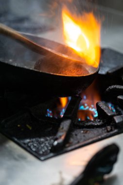 Tava pişirme sırasında sığır eti Burger