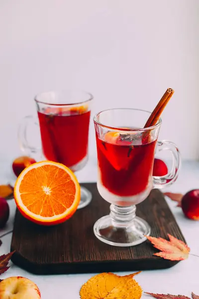 Hot Red Mulled Wine Orange Slice Anise Cinnamon Sticks — Stock Photo, Image