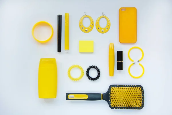 Diseño Artículos Amarillos Negros Pendientes Pulsera Lazos Para Cabello Cosméticos — Foto de Stock