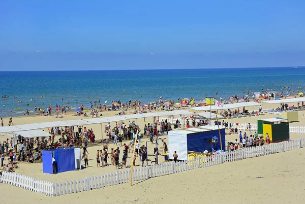 Russie, Anapa, zone de villégiature, juillet 2019. Vue sur les plages de sable fin — Photo