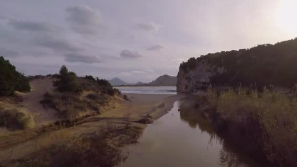 Imágenes Aéreas Desembocadura Río Bahía Voidokilia Grecia — Vídeo de stock