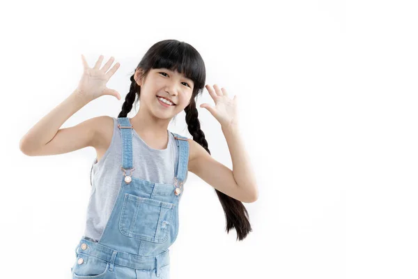 Portrait Heureux Asiatique Enfant Fille Sourire Isolé Sur Fond Blanc — Photo