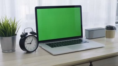 4k rahat ofis, çalışma alanı ayarlamak dizüstü bilgisayarın yeşil perde atış Zoom