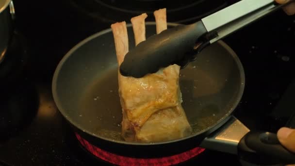 Rack Lamb Cooking Fire Frying Pan — Stock Video