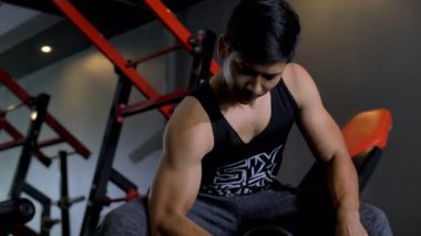 4k Asya adam kaldırma ağırlıkları dumbbell konsantrasyon curl spor salonu pazı mukavemet eğitim, yavaş hareket