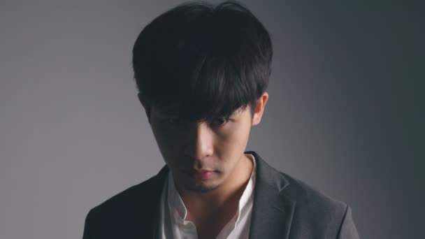 Portrait Triste Déprimé Homme Asiatique Dans Obscurité Homme Désespéré Seul — Video