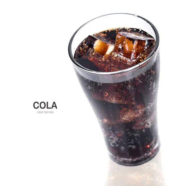 Vaso Cola Con Aislado Hielo Sobre Fondo Blanco — Foto de Stock