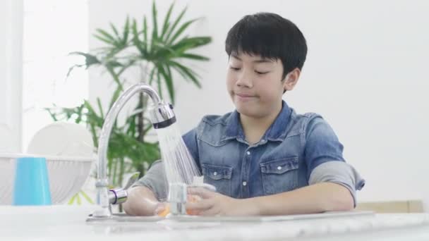 Asian Young Boy Washing Dish Kitchen Home Lifestyle Concept Teen — Stock Video