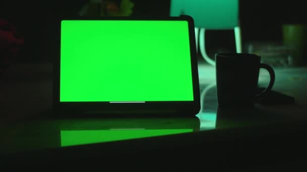 Dolly Lövés Tablet Számítógép Zöld Képernyő Chroma Kulcs — Stock videók
