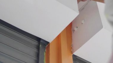 Handyman boyama evi iç closeup.