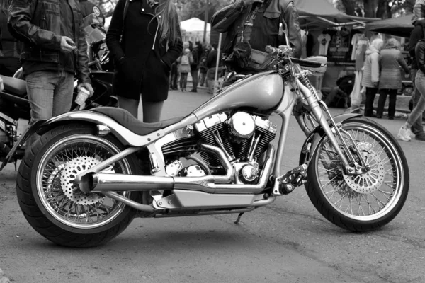 Motocicleta Vintage Calle Blanco Negro —  Fotos de Stock