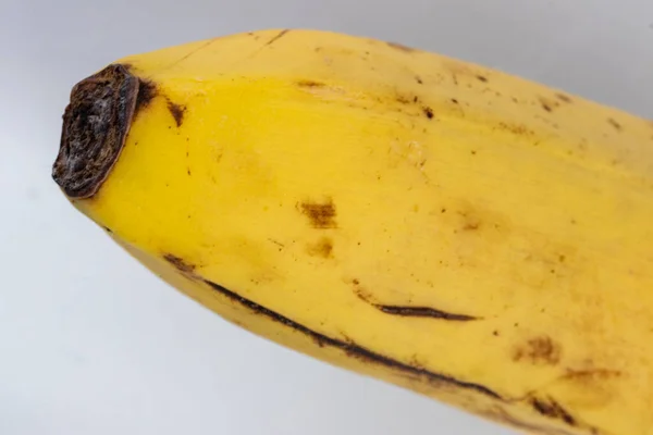 Закрыть Кусок Спелого Банана — стоковое фото