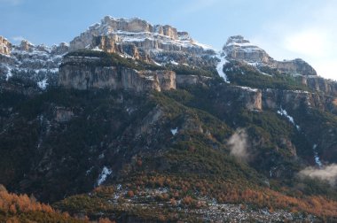 Ordesa ve Monte Perdido Ulusal Parkı 'ndaki Sestraleler..