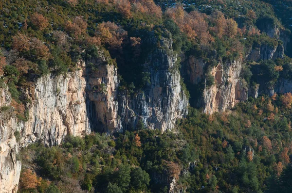 Viandico ravin i Pyrenéerna i Huesca. — Stockfoto
