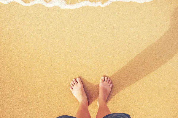 Frauen am Strand, Sommerkonzept — Stockfoto