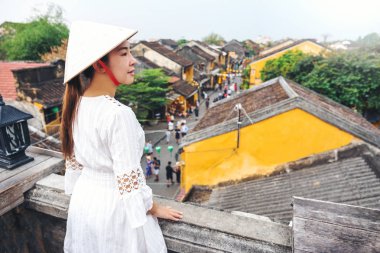 Hoi An Sokaklarında Seyahat kadın, Vietnam
