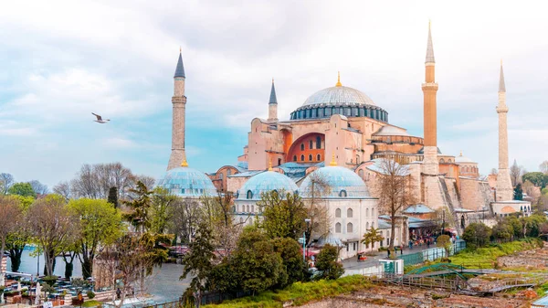 Landscape View of Hagia Sophia in Istanbul, Turkey — Stock Photo, Image