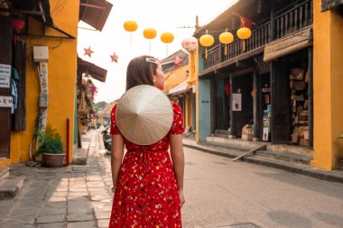 Hoi An Sokaklarında Seyahat kadın, Vietnam