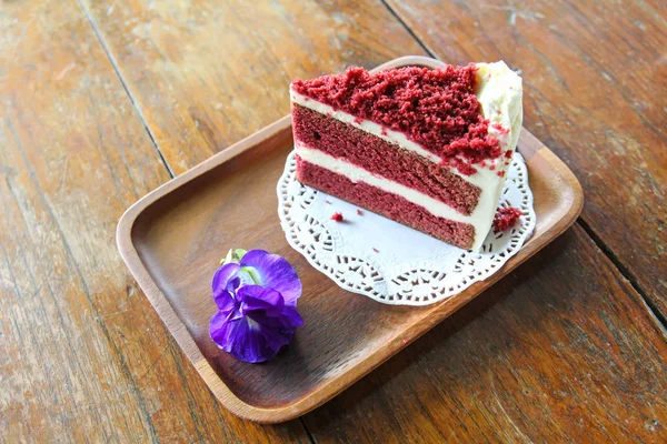 Red Velvet Cake Wood Board — Stock Photo, Image