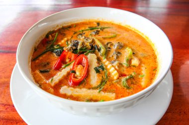 Piper sarmentosum salyangoz köri, Tayland Gıda bırakır.