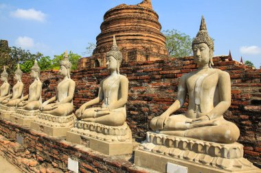 Ayutthaya 'da Wat Yai Chaimongkol 'da antik Buda heykeli, thail