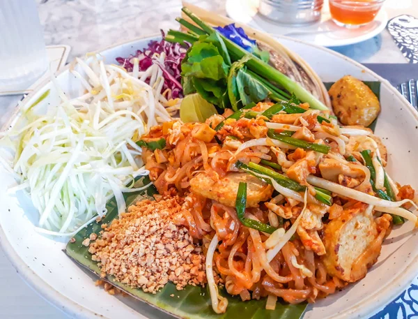 Thai Fried Rice Noodle (Pad Thai), makanan Thailand . — Stok Foto