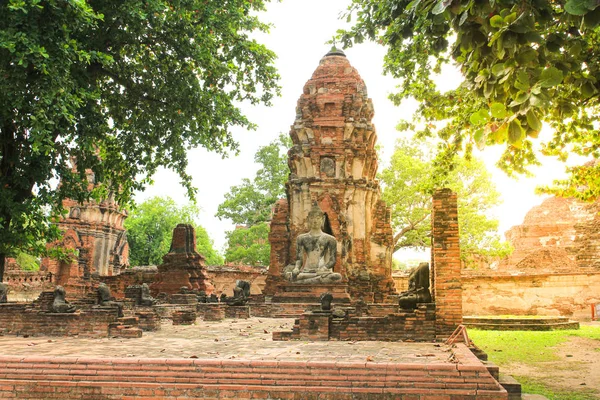 Wat Mahathat en Ayutthaya Historical Park, Tailandia. — Foto de Stock