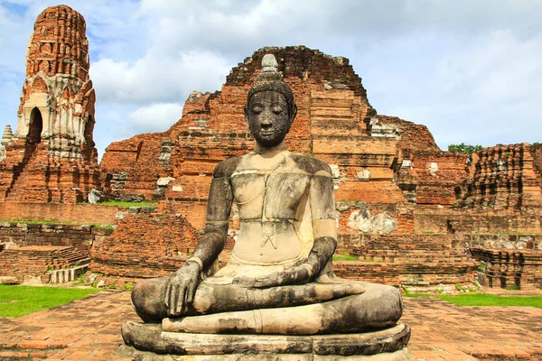 Wat Mahathat em Ayutthaya Historical Park, Tailândia. — Fotografia de Stock