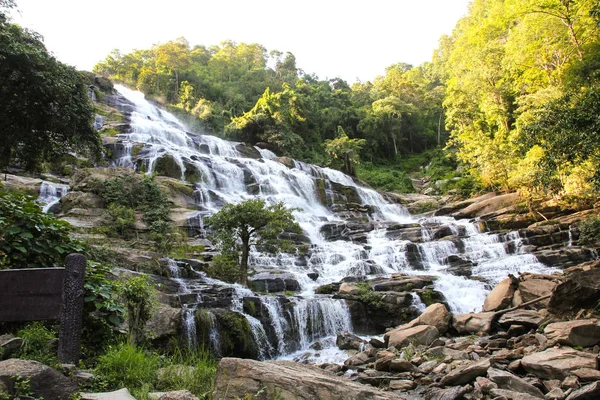 Maeya Waterfalls in Tropical Forest ,Chiang Mai ,Thailand. — Stock Photo, Image