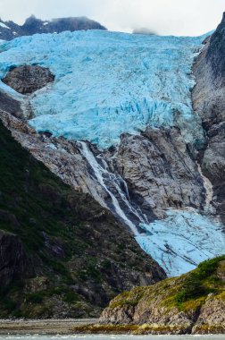 Kenai fiyortları Milli Parkı'ndaki bir buzulun yakın görünümü, Seward, Alaska, Amerika Birleşik Devletleri, Kuzey Amerika